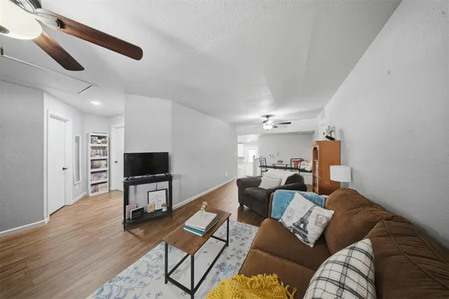 Photo 8 — 1227 NW 96th Street, Oklahoma City, OK 73114