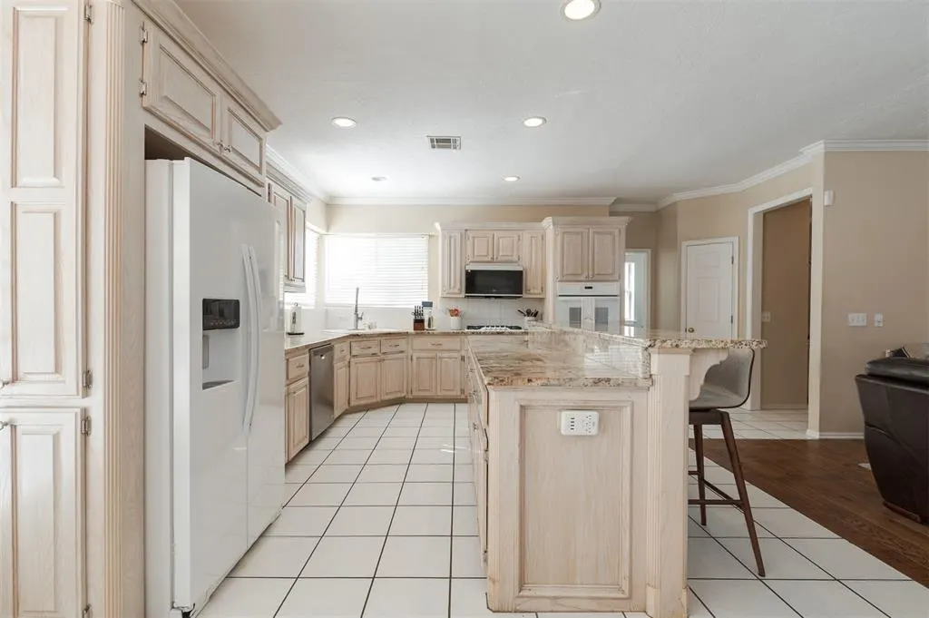 Photo 18 — 12700 Sutton Hill Road, Oklahoma City, OK 73142