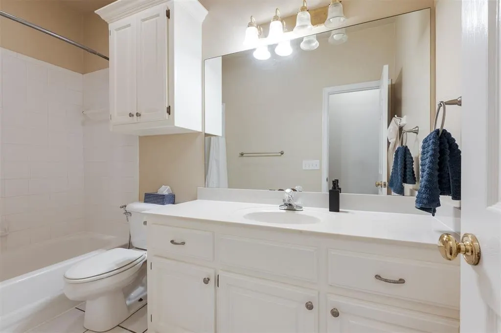 Photo 26 — 12700 Sutton Hill Road, Oklahoma City, OK 73142