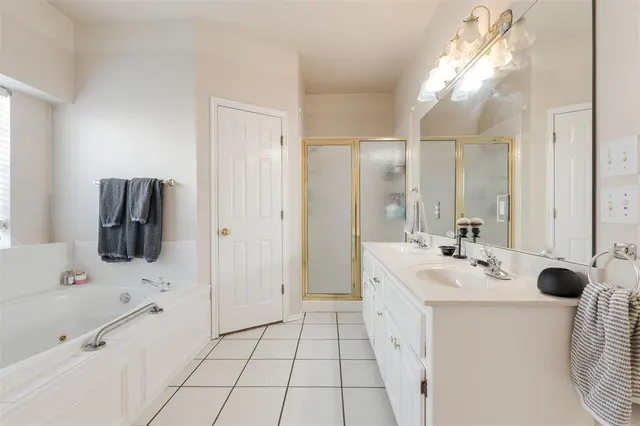 Photo 8 — 12700 Sutton Hill Road, Oklahoma City, OK 73142