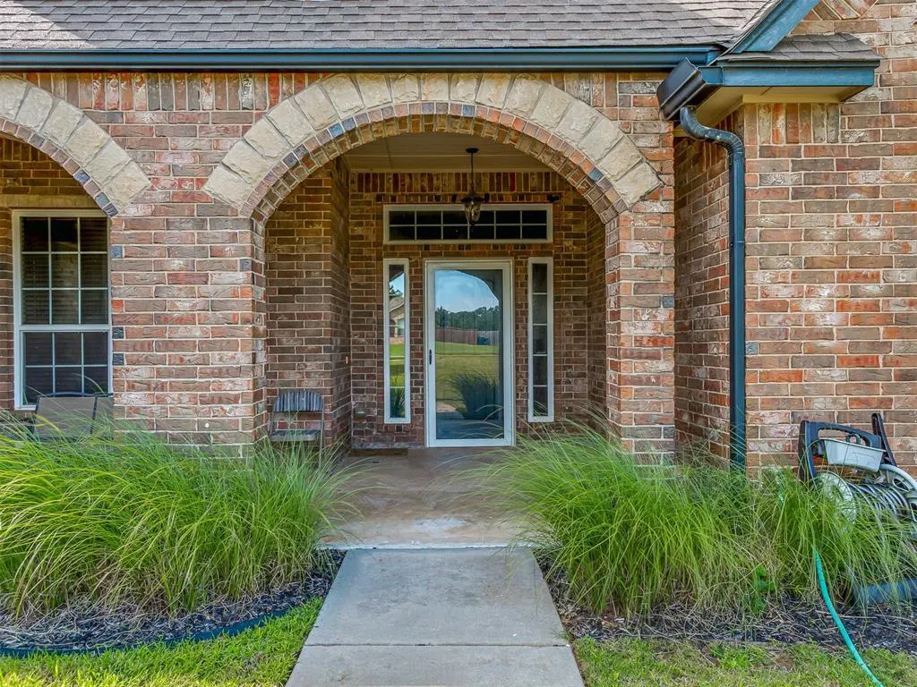 Photo 4 — 935 Silver Chase Drive, Choctaw, OK 73020