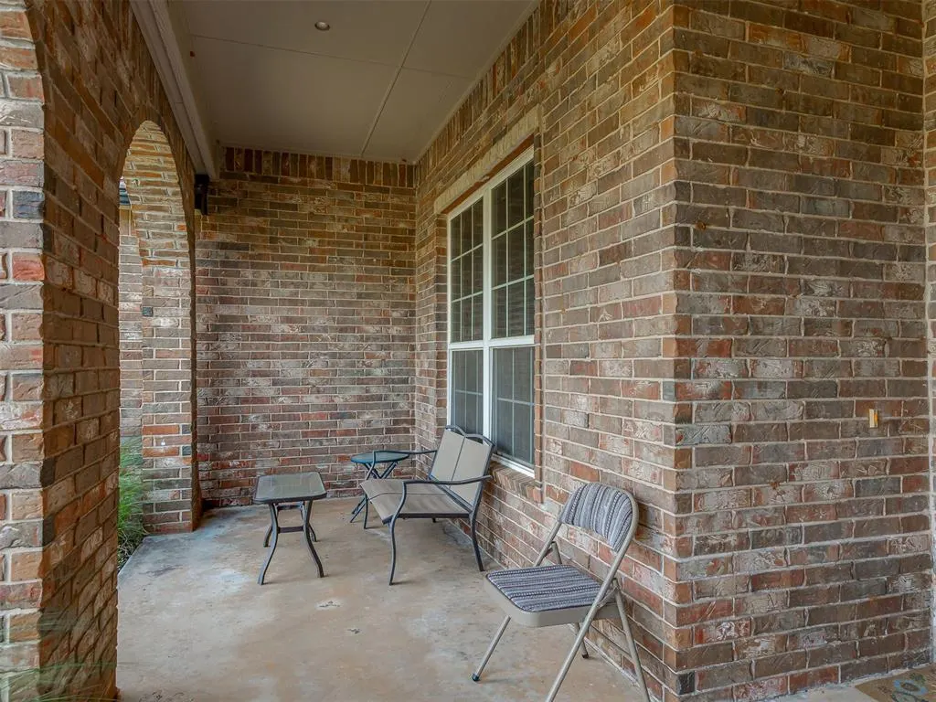 Photo 5 — 935 Silver Chase Drive, Choctaw, OK 73020