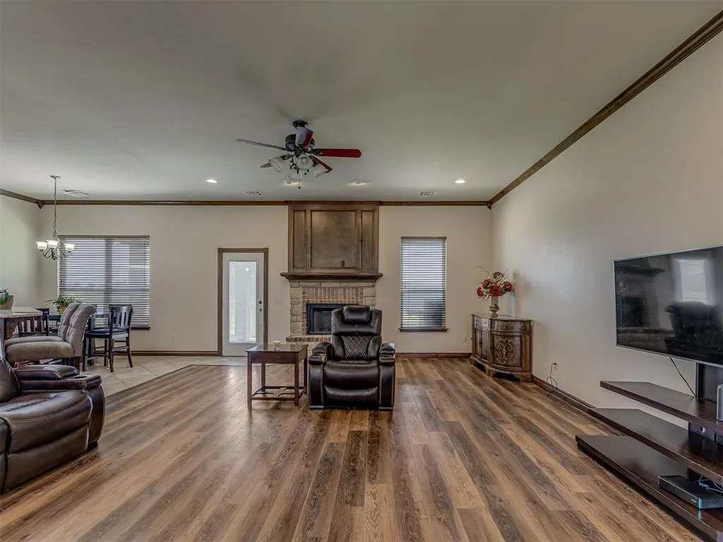 Photo 6 — 935 Silver Chase Drive, Choctaw, OK 73020