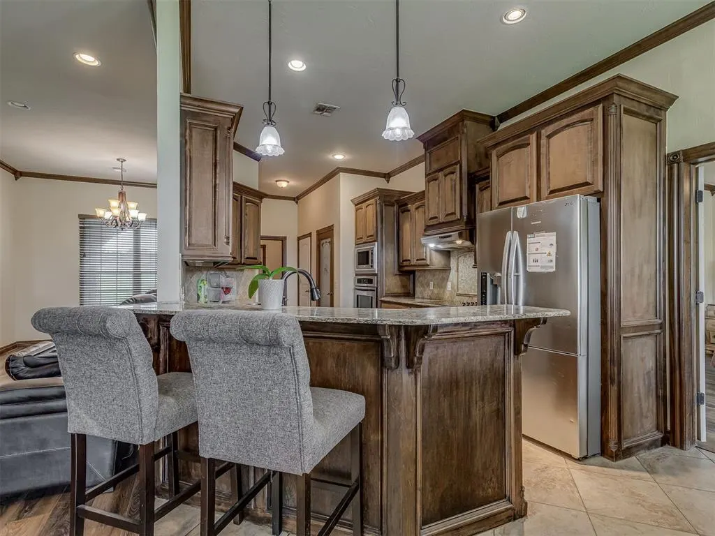 Photo 10 — 935 Silver Chase Drive, Choctaw, OK 73020