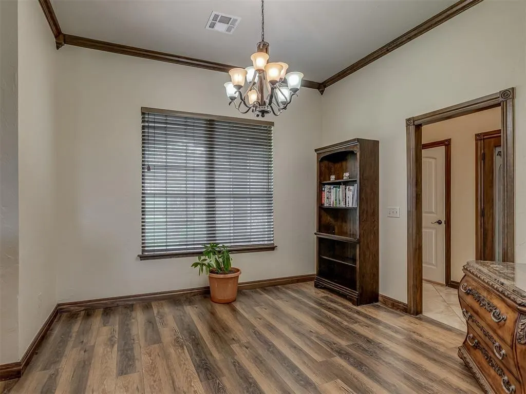 Photo 13 — 935 Silver Chase Drive, Choctaw, OK 73020