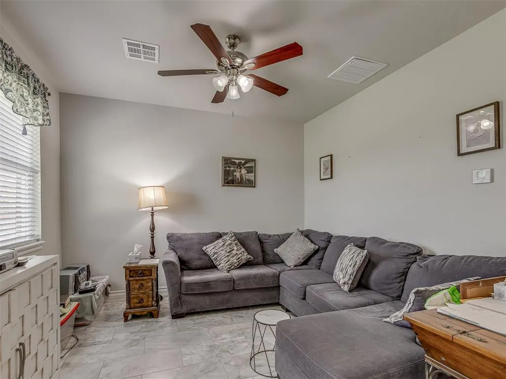 Photo 33 — 935 Silver Chase Drive, Choctaw, OK 73020