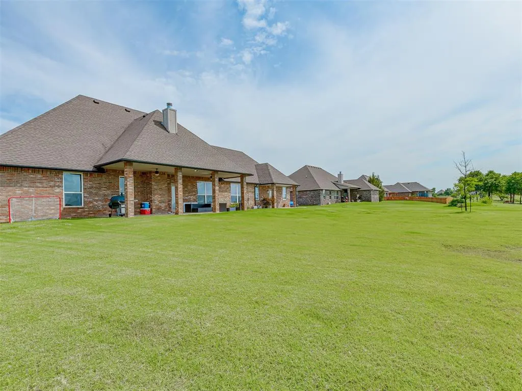 Photo 41 — 935 Silver Chase Drive, Choctaw, OK 73020