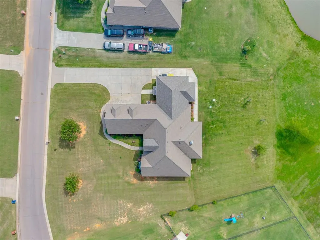 Photo 48 — 935 Silver Chase Drive, Choctaw, OK 73020
