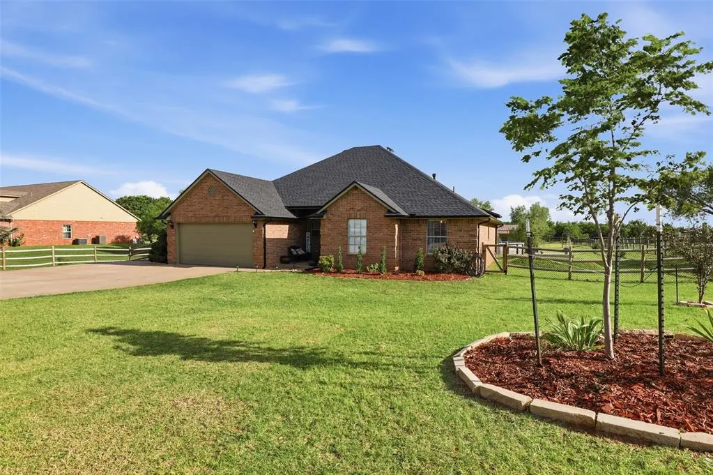 Photo 4 — 6933 Springer Run, Edmond, OK 73012