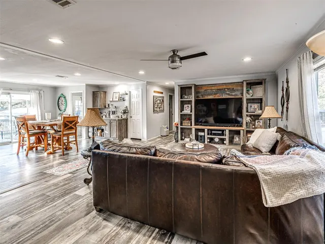 Photo 8 — 1916 SE 138th Avenue, Norman, OK 73026