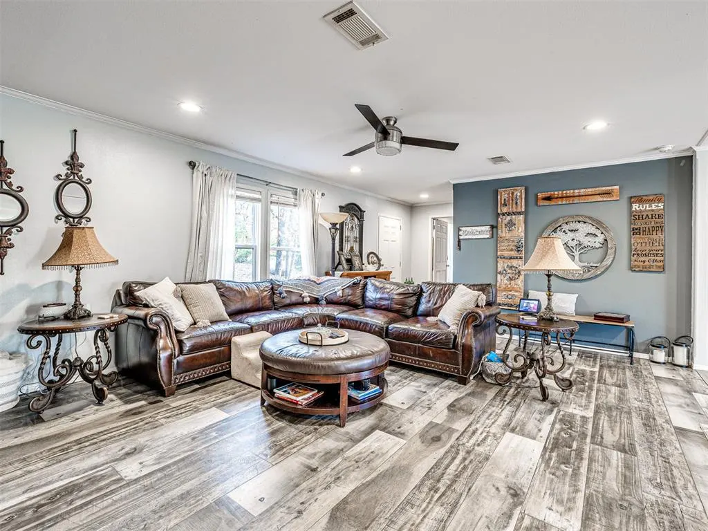 Photo 13 — 1916 SE 138th Avenue, Norman, OK 73026