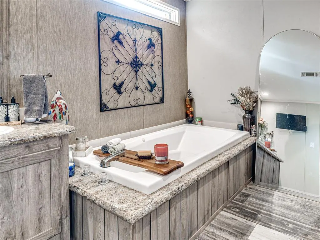 Photo 25 — 1916 SE 138th Avenue, Norman, OK 73026