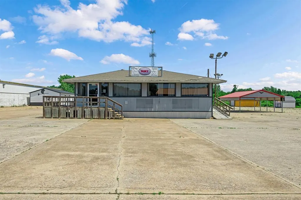 Photo 25 — 1515 E Main Street, Yukon, OK 73099