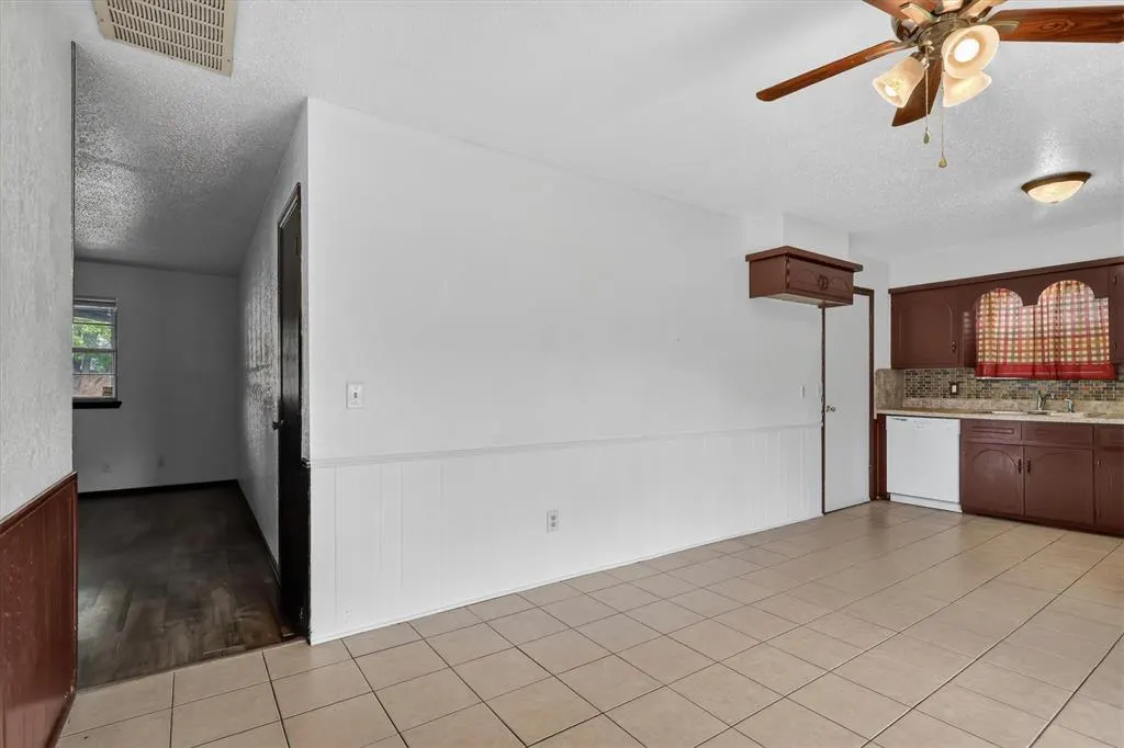 Photo 12 — 811 Ridgeway Drive, Yukon, OK 73099