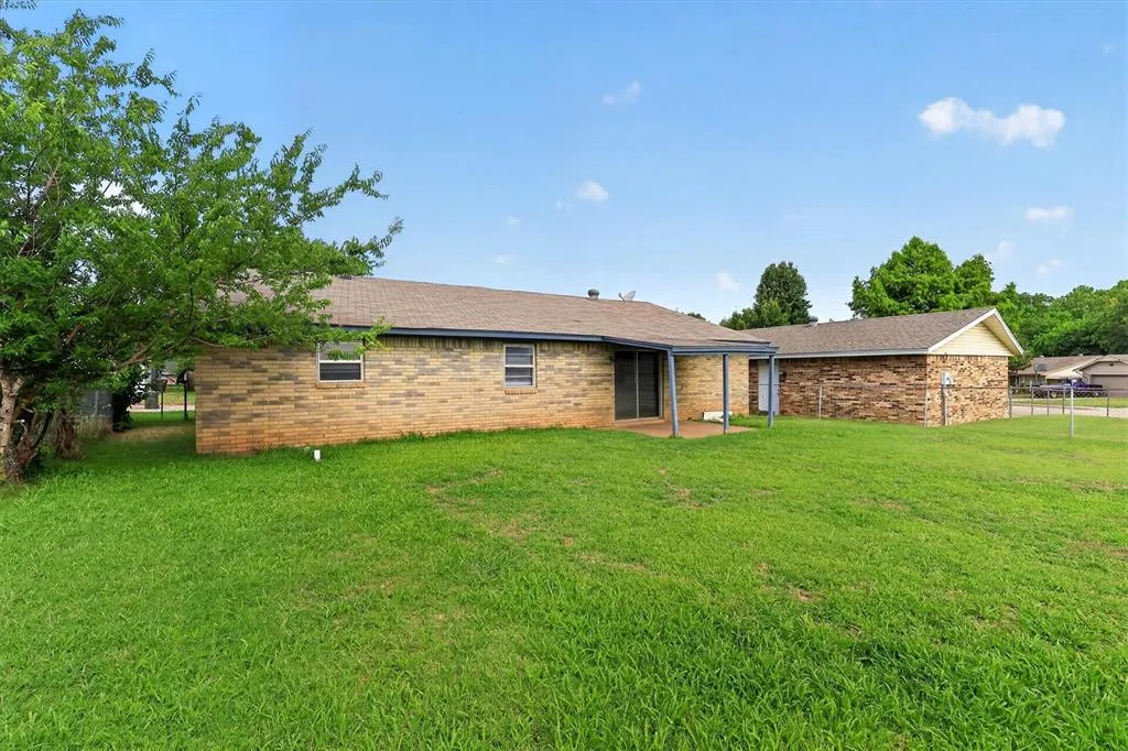 Photo 32 — 811 Ridgeway Drive, Yukon, OK 73099