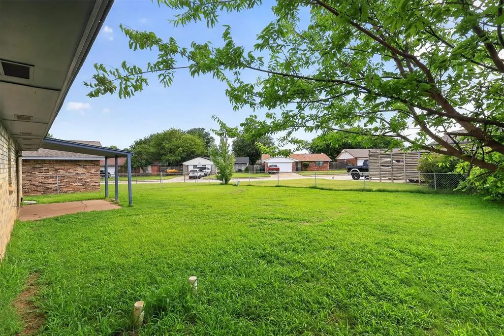 Photo 33 — 811 Ridgeway Drive, Yukon, OK 73099