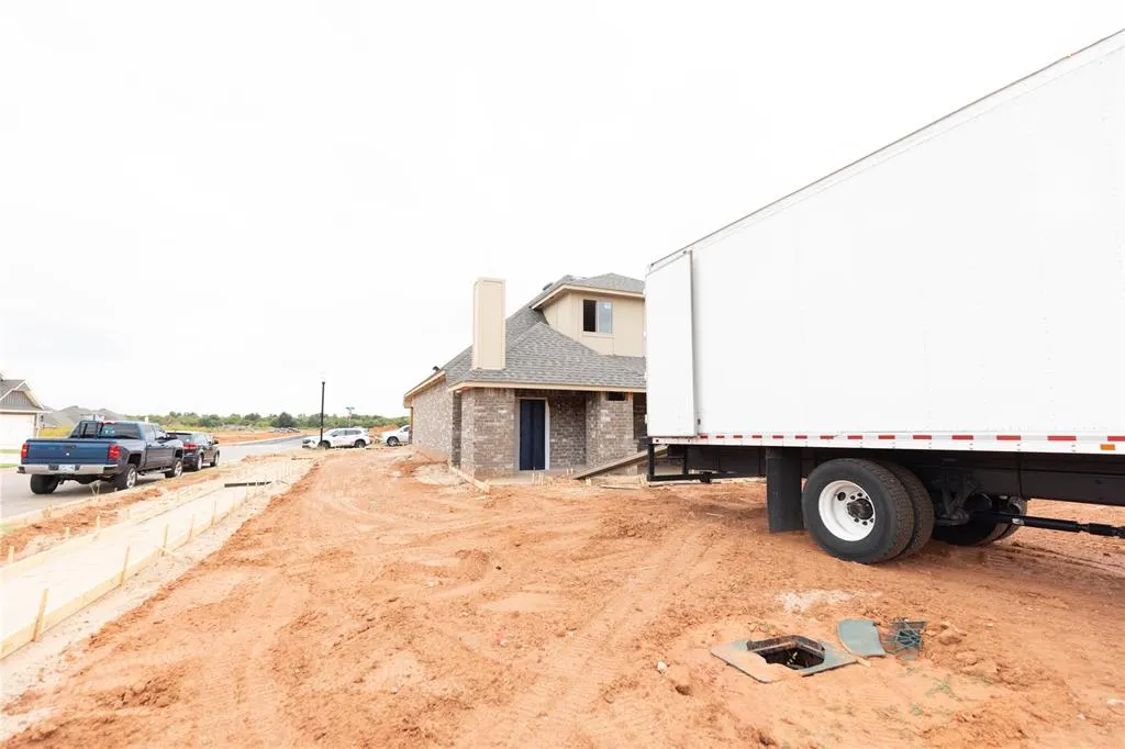 Photo 23 — 12501 SW 31st Street, Yukon, OK 73099