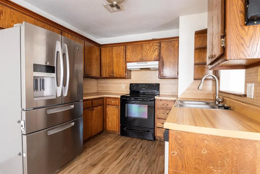 Photo 5 — 1113 Swan Lake Road, Edmond, OK 73003