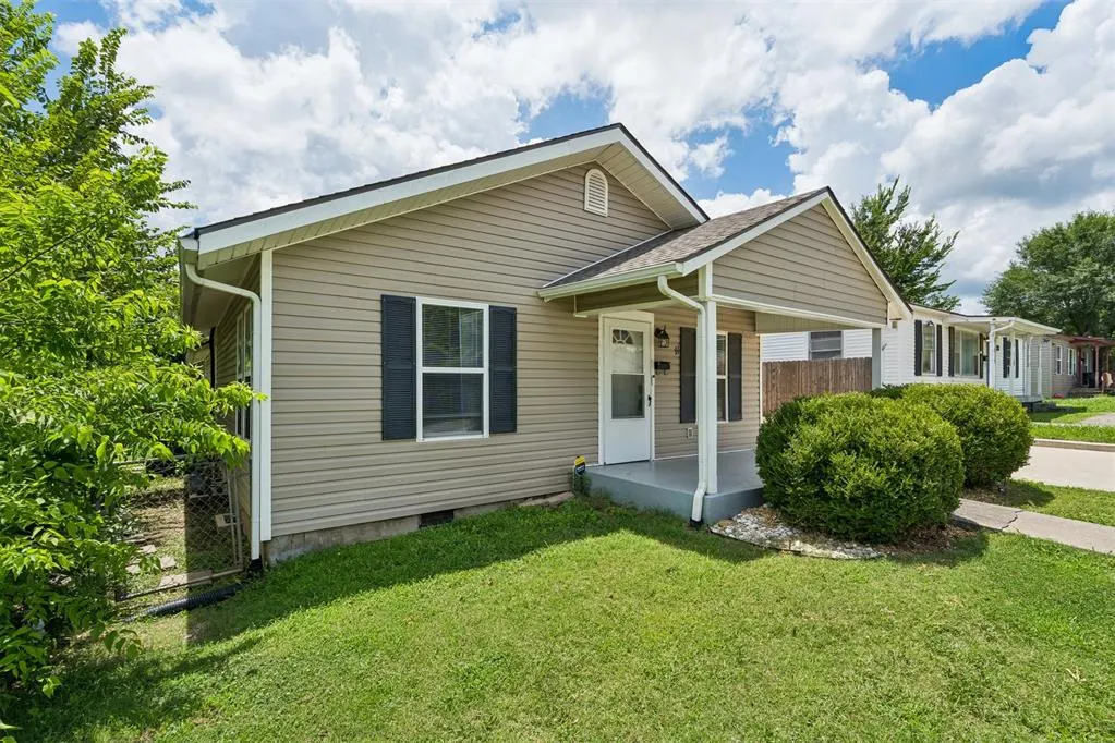 Photo 5 — 11 W Pulaski Street, Shawnee, OK 74804