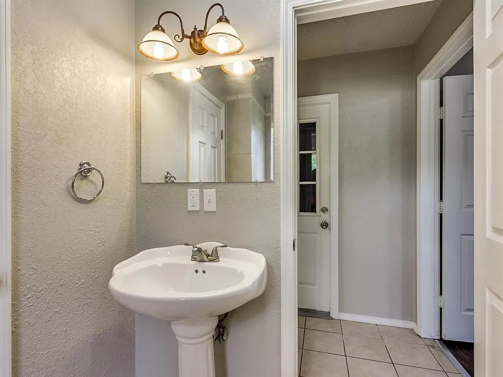 Photo 17 — 1300 San Fidel Lane, Edmond, OK 73003