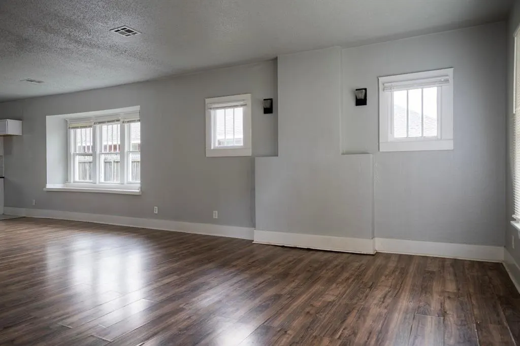 Photo 3 — 1608 NW 33rd Street, Oklahoma City, OK 73118