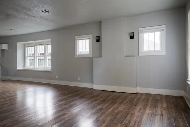 Photo 3 — 1608 NW 33rd Street, Oklahoma City, OK 73118