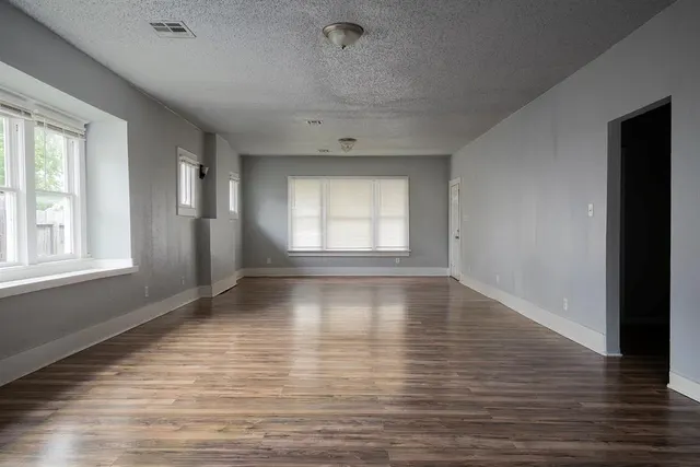 Photo 4 — 1608 NW 33rd Street, Oklahoma City, OK 73118