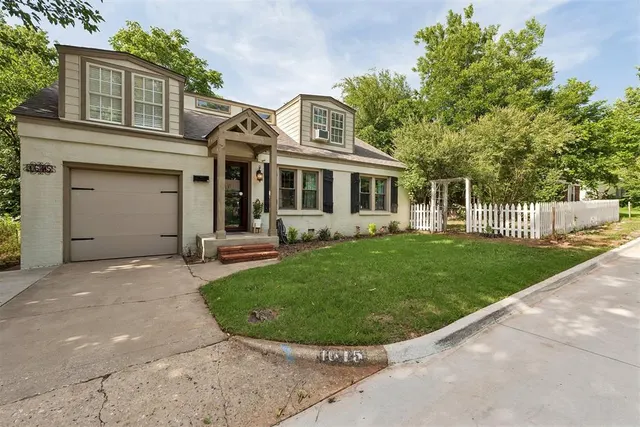 Photo 2 — 1615 NW 42nd Place, Oklahoma City, OK 73118