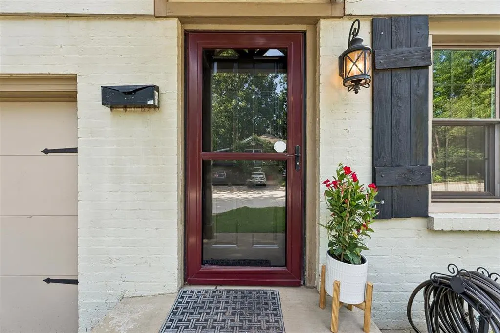 Photo 3 — 1615 NW 42nd Place, Oklahoma City, OK 73118