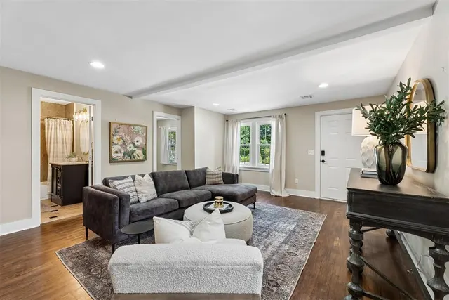 Photo 4 — 1615 NW 42nd Place, Oklahoma City, OK 73118