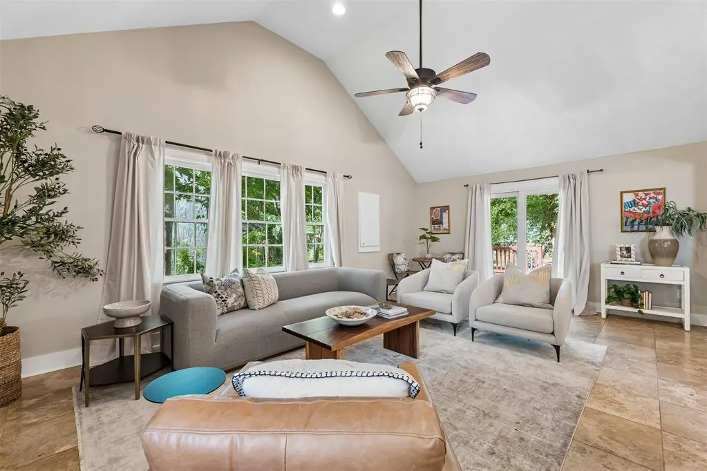 Photo 10 — 1615 NW 42nd Place, Oklahoma City, OK 73118