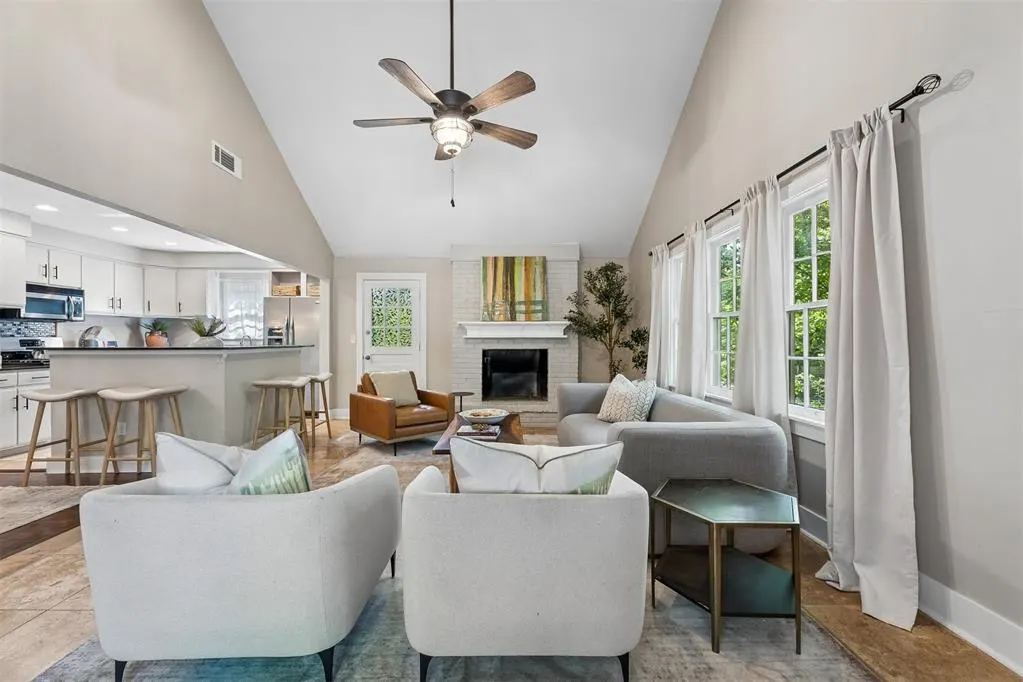 Photo 12 — 1615 NW 42nd Place, Oklahoma City, OK 73118