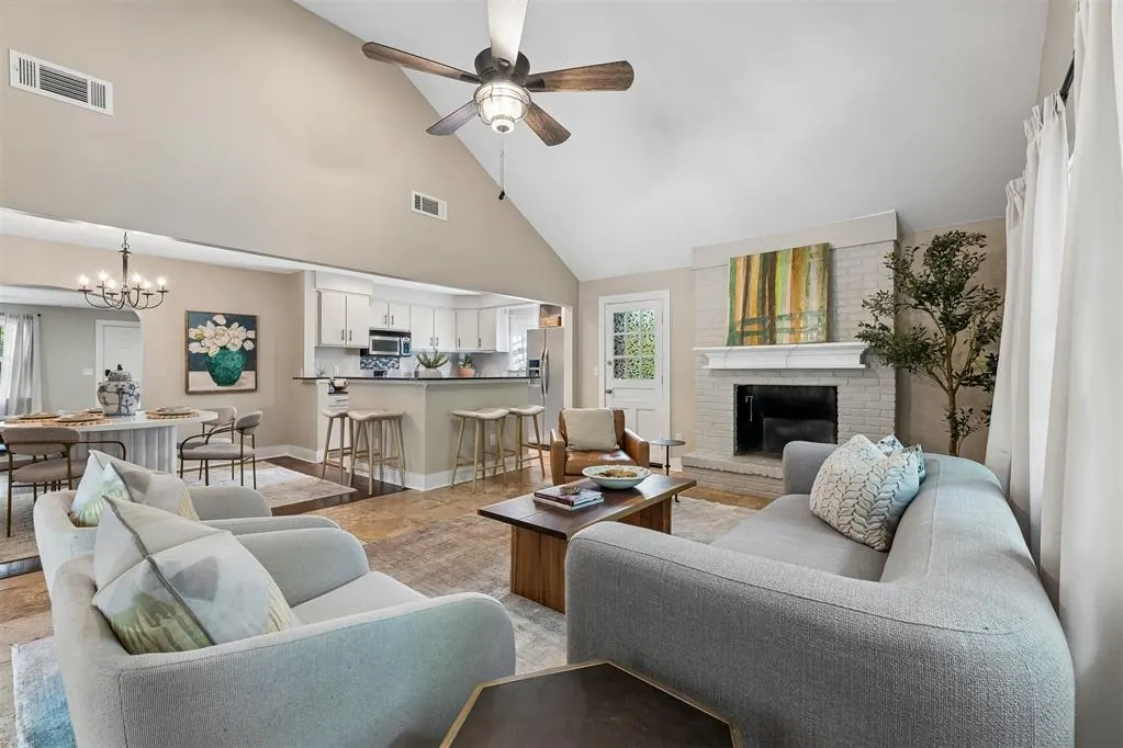 Photo 13 — 1615 NW 42nd Place, Oklahoma City, OK 73118