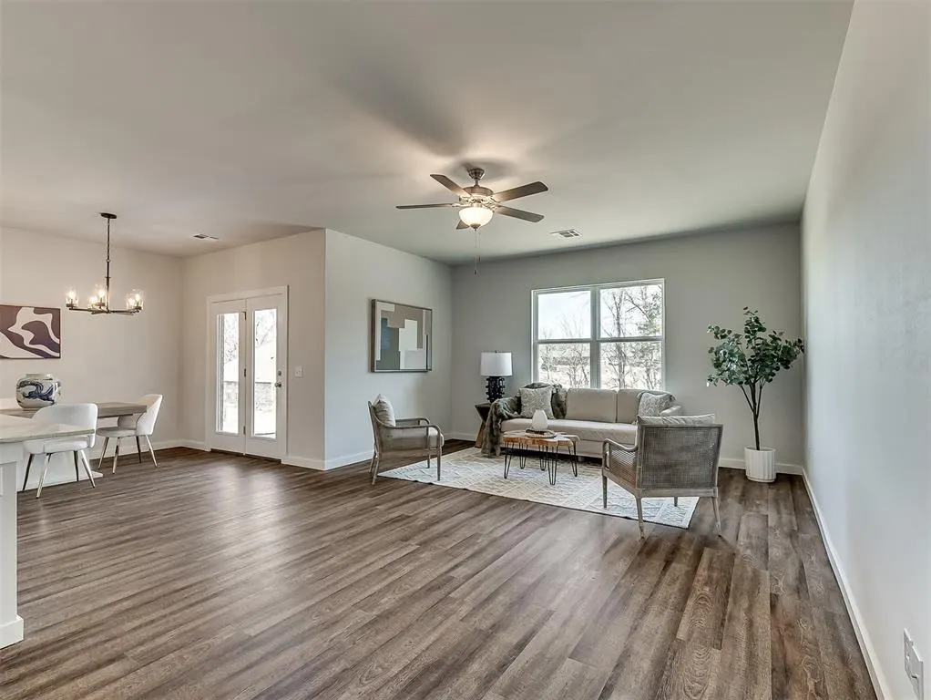 Photo 6 — 9881 Livingston Road, Edmond, OK 73025