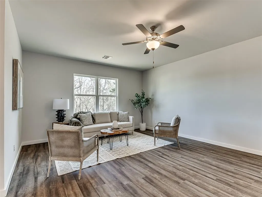 Photo 8 — 9881 Livingston Road, Edmond, OK 73025