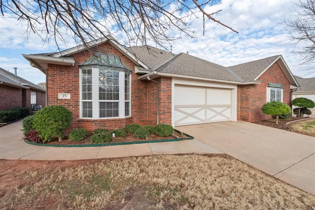Photo 3 — 25 Red Admiral Way, Edmond, OK 73013