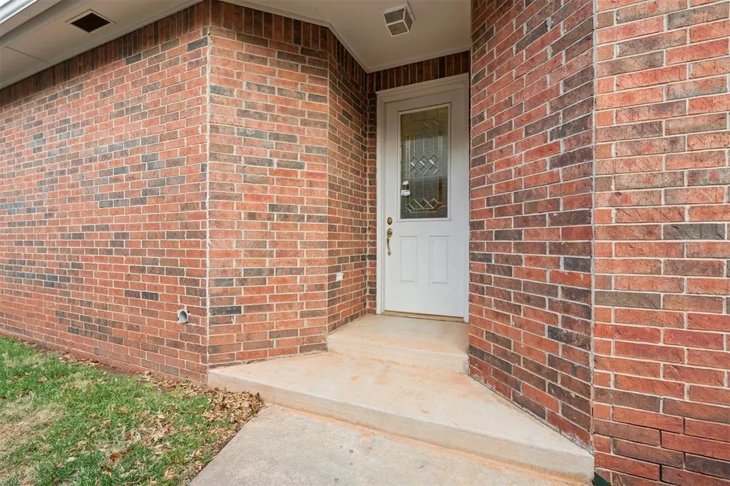 Photo 5 — 25 Red Admiral Way, Edmond, OK 73013