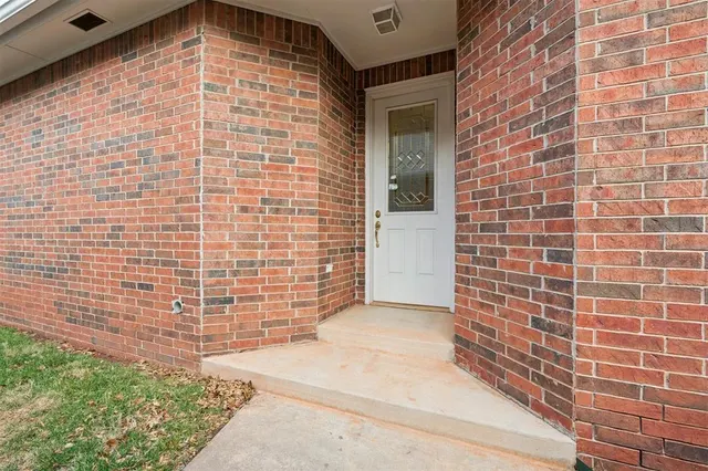 Photo 5 — 25 Red Admiral Way, Edmond, OK 73013