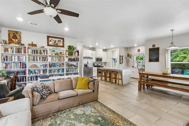 Photo 6 — 720 NE 30th Street, Oklahoma City, OK 73105