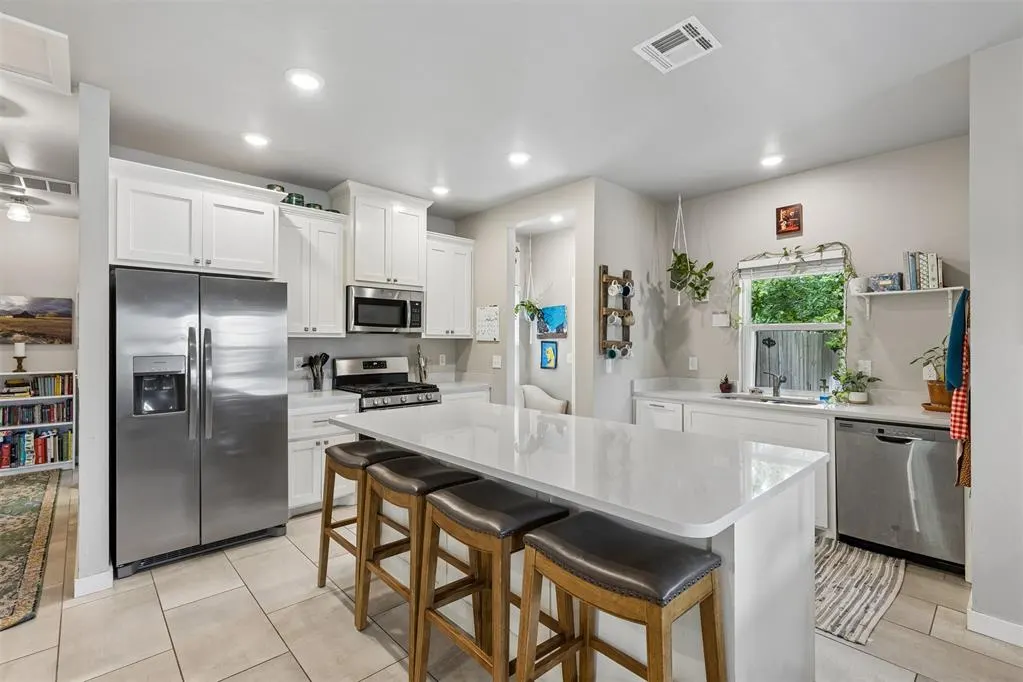Photo 11 — 720 NE 30th Street, Oklahoma City, OK 73105
