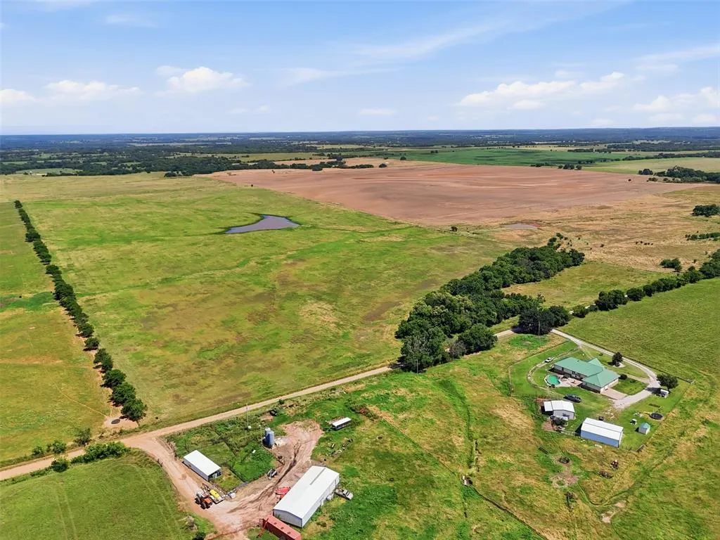 Photo 4 — S 33800 Road, Morrison, OK 73061