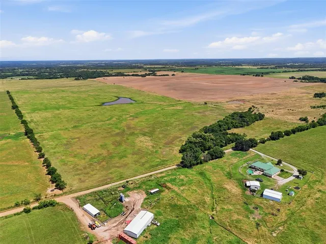 Photo 4 — S 33800 Road, Morrison, OK 73061