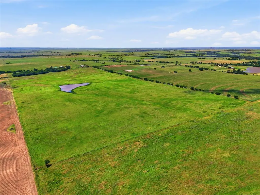 Photo 9 — S 33800 Road, Morrison, OK 73061