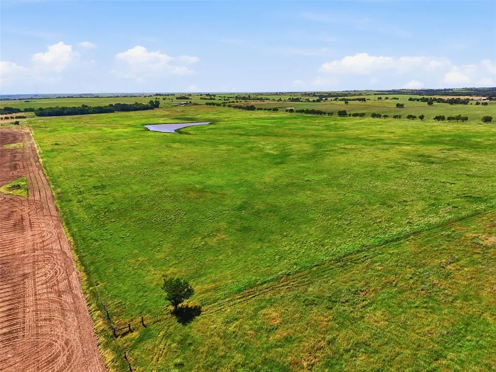Photo 11 — S 33800 Road, Morrison, OK 73061