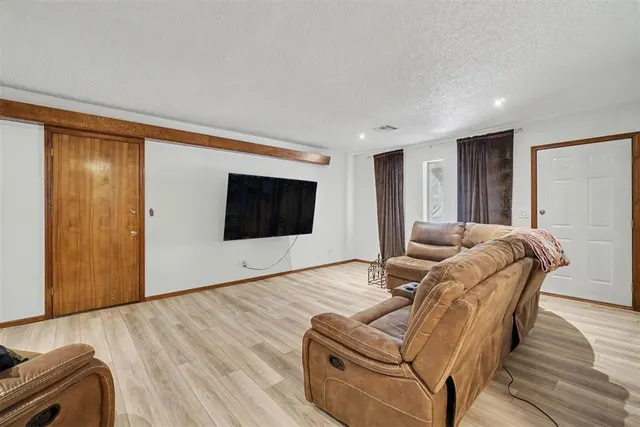 Photo 6 — 1402 Partridge ( 1402 1/2) Lane, Cordell, OK 73632