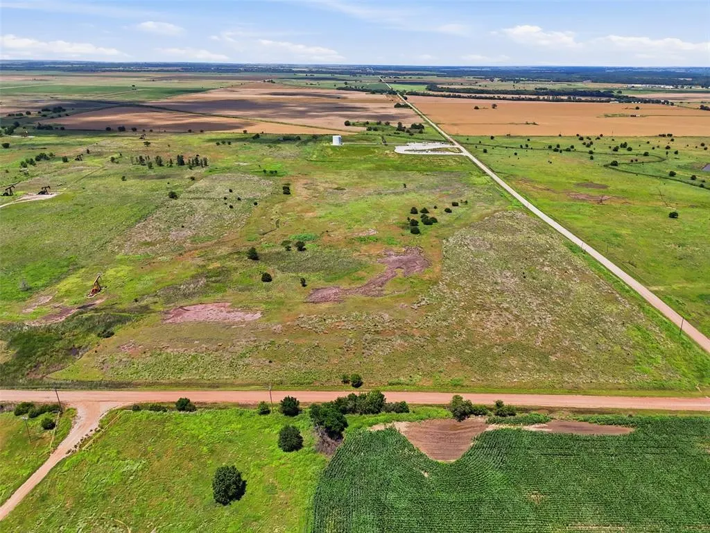 Photo 3 — E County Line Road, Tonkawa, OK 74653