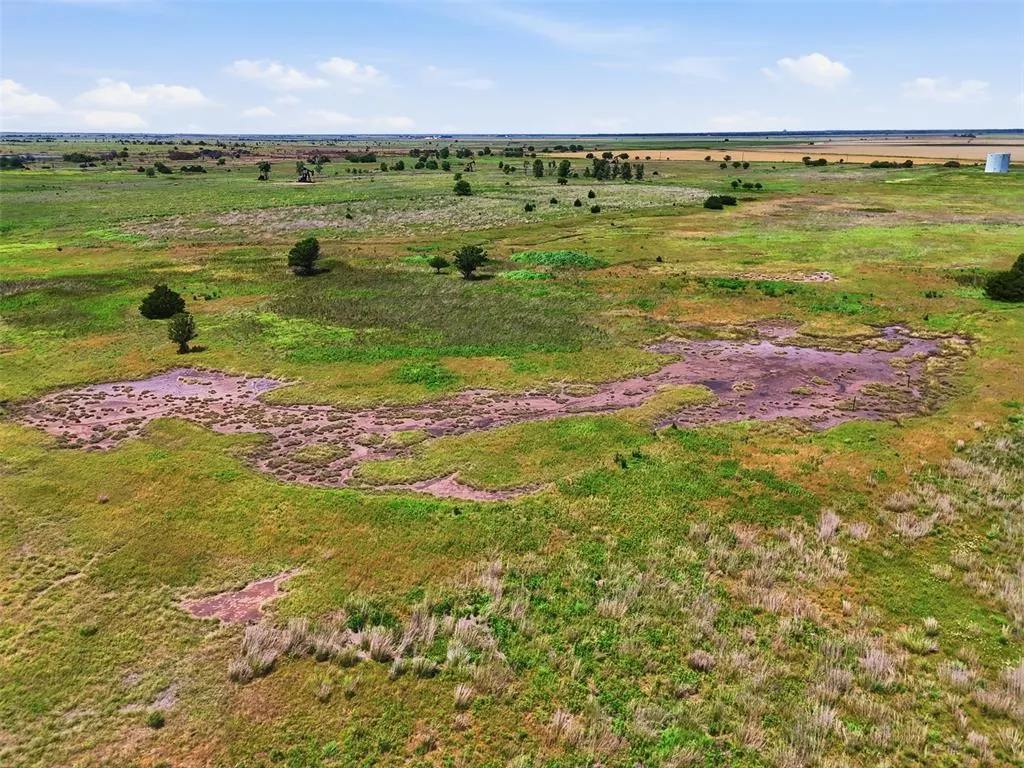 Photo 23 — E County Line Road, Tonkawa, OK 74653