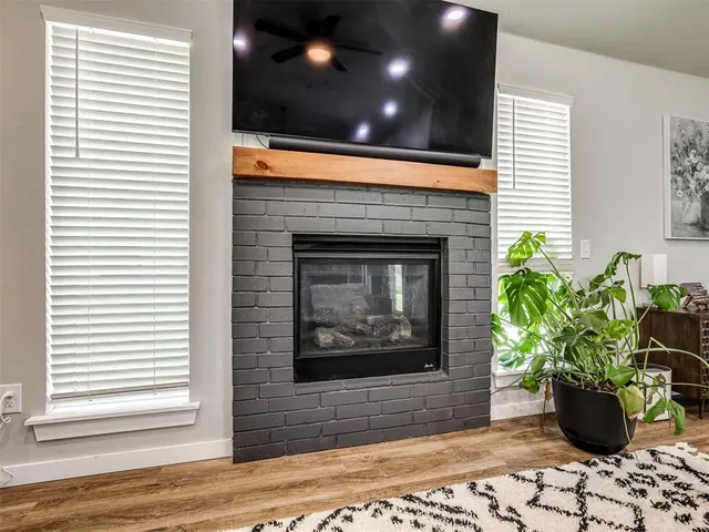 Photo 5 — 402 S Van Buren Avenue, Blanchard, OK 73010
