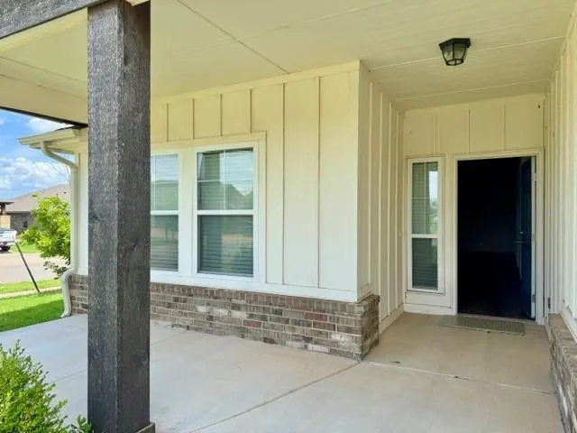 Photo 6 — 12900 NW 4th Street, Yukon, OK 73099