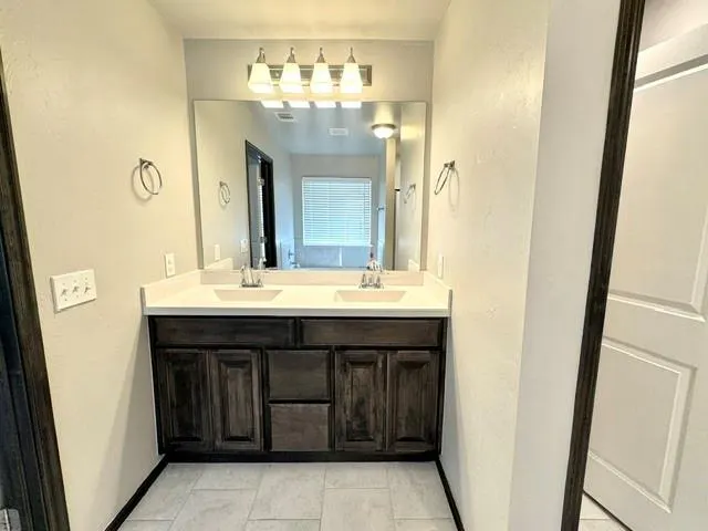 Photo 24 — 12900 NW 4th Street, Yukon, OK 73099